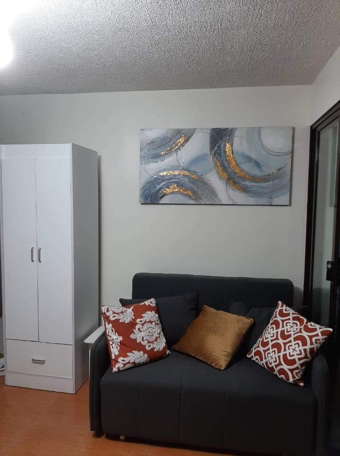 Lovely 2 Bedroom Condo With Free Secured Parking Manila Exteriör bild